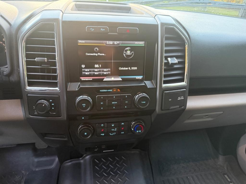 Ford F-150 XL SuperCrew 5.5-ft. Bed 4WD 2015