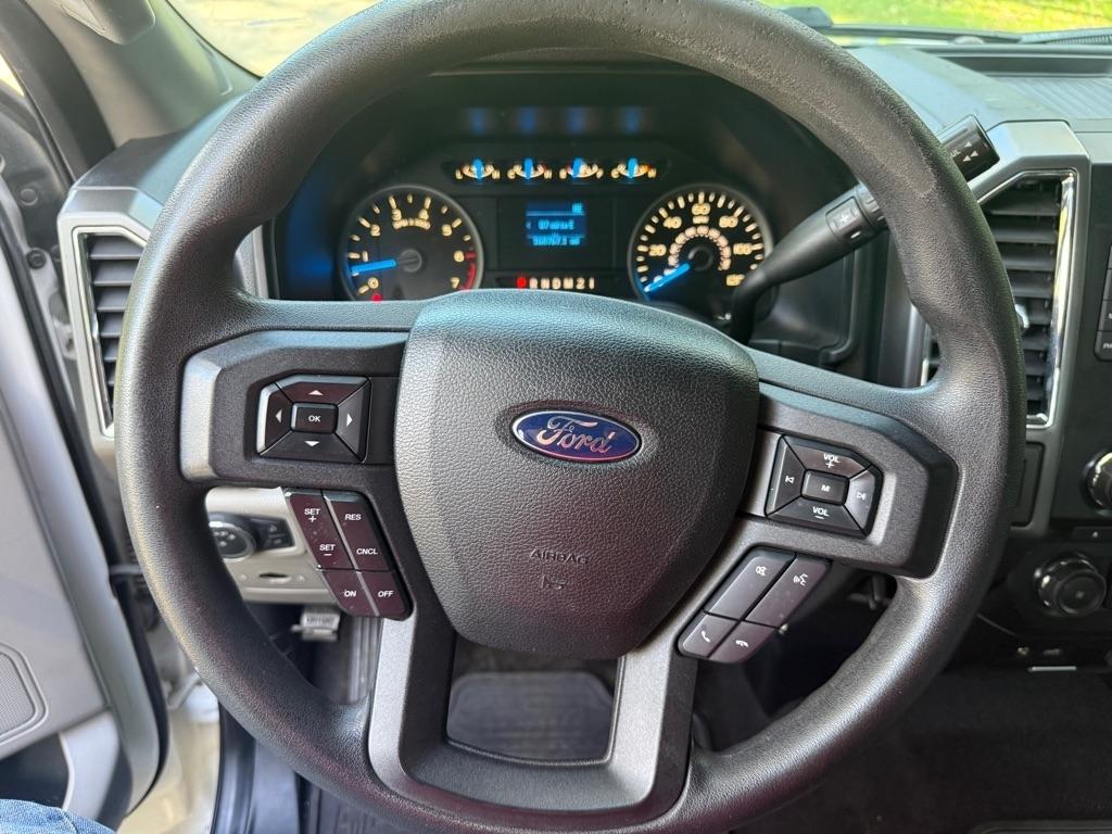 Ford F-150 XL SuperCrew 5.5-ft. Bed 4WD 2015