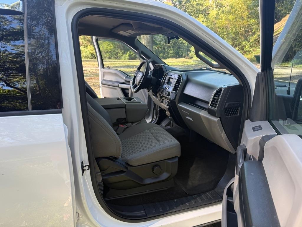 Ford F-150 XL SuperCrew 5.5-ft. Bed 4WD 2015