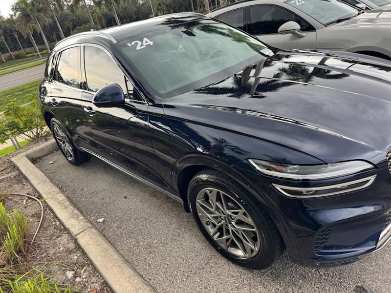 2024 GENESIS GV70 Standard
