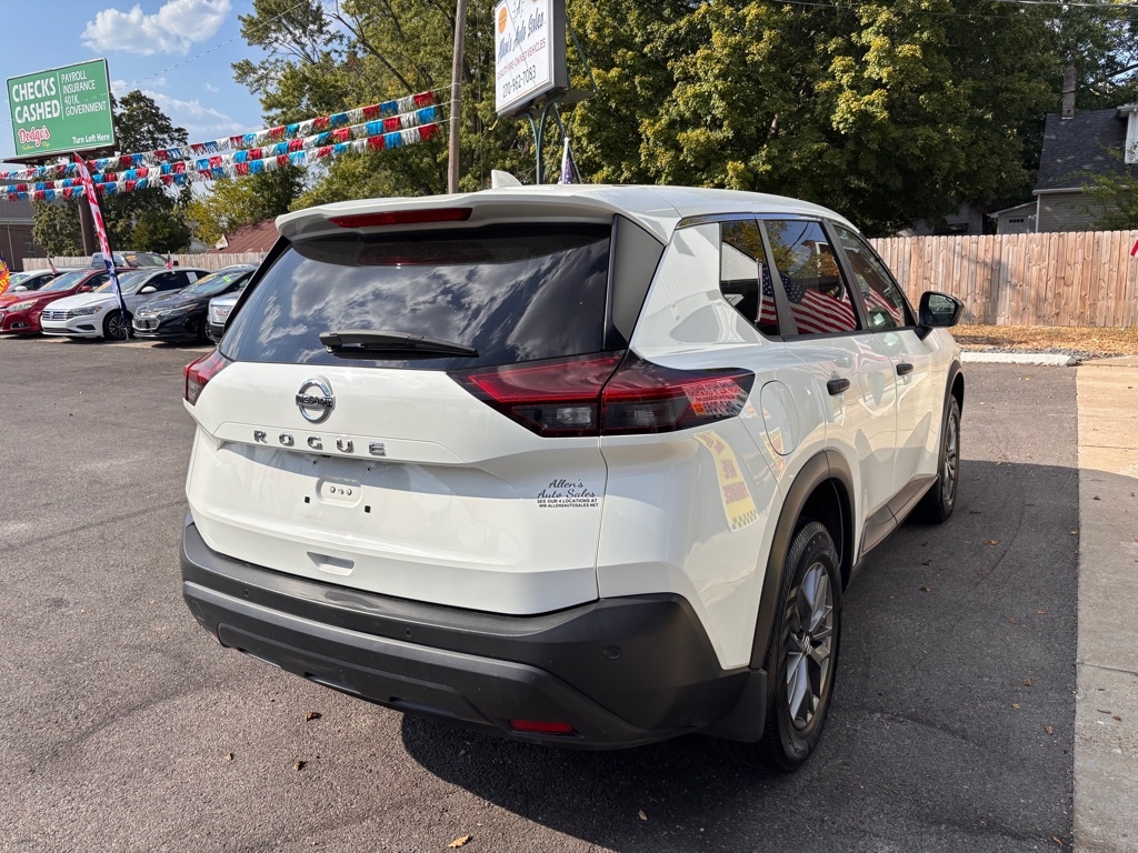 Nissan Rogue  2021