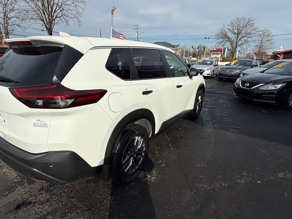 Nissan Rogue  2021