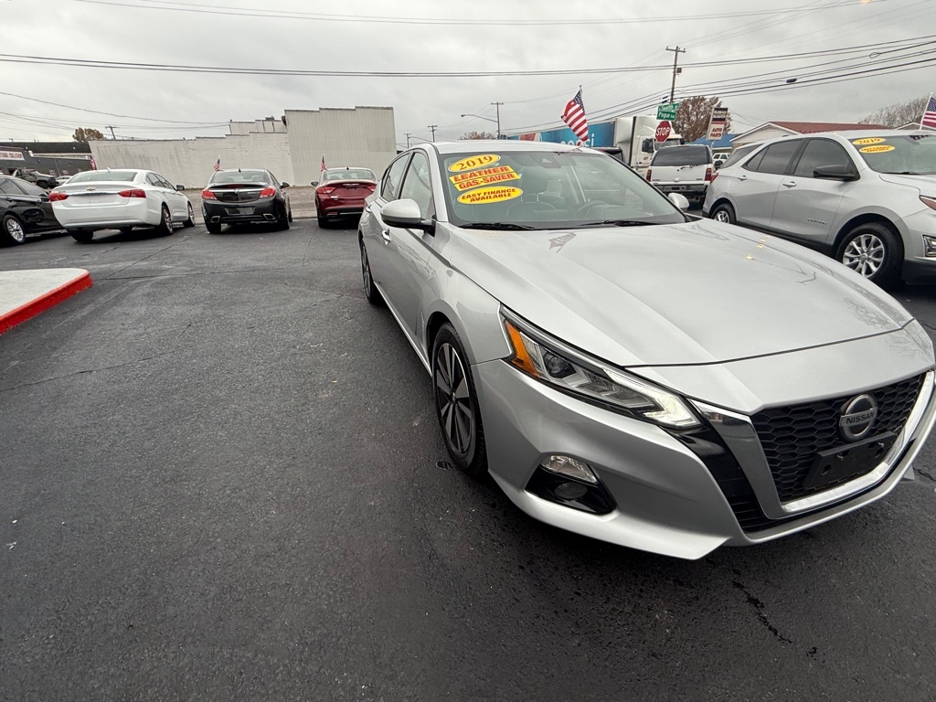 Nissan Altima  2019