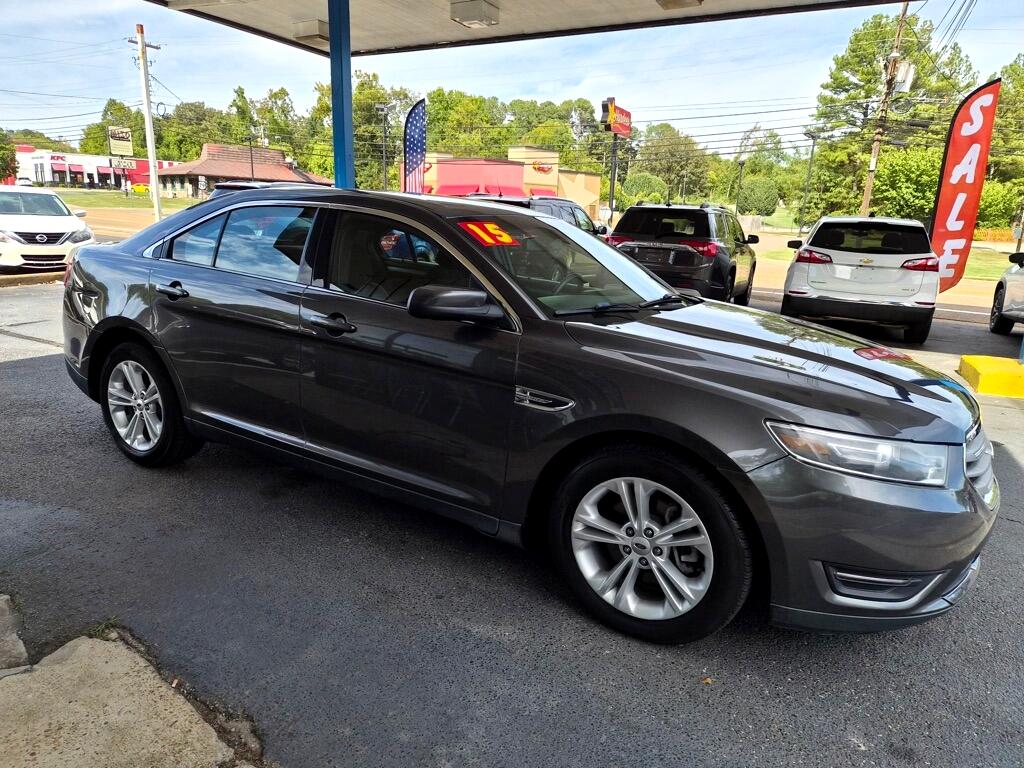 Ford Taurus  2015