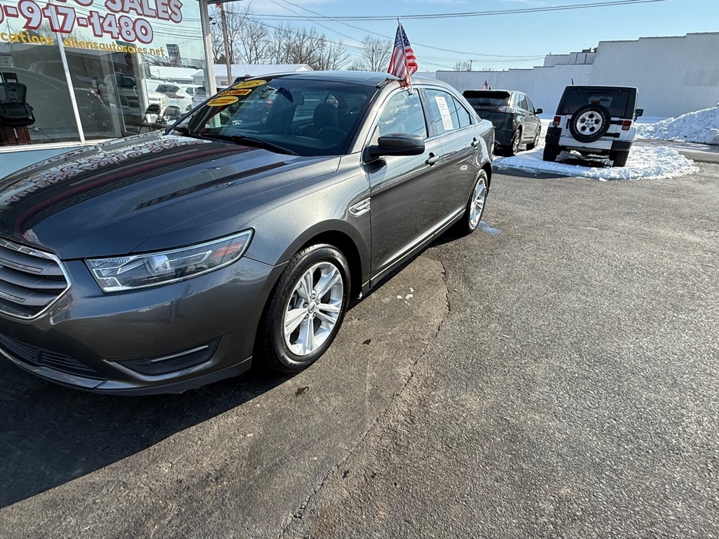 Ford Taurus  2015