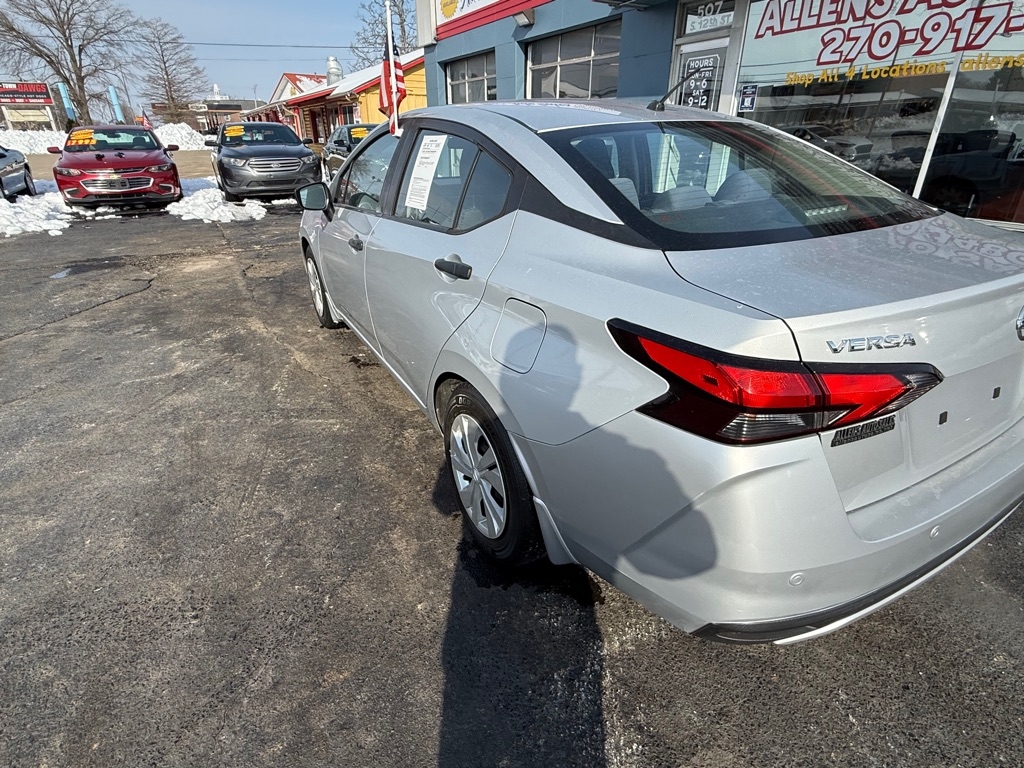 Nissan Versa S CVT 2020