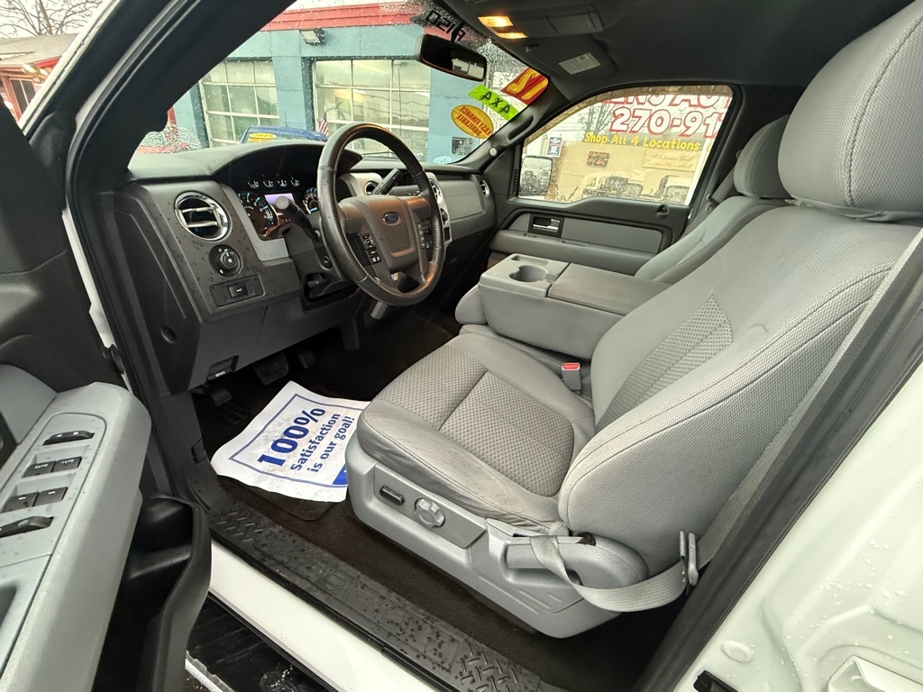Ford F-150 XL SuperCrew 5.5-ft. Bed 4WD 2012