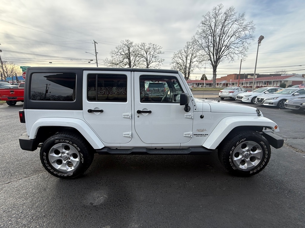 Jeep Wrangler Unlimited Sahara 4WD 2013