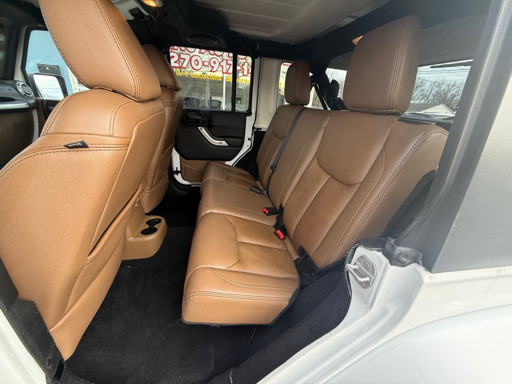 Jeep Wrangler Unlimited Sahara 4WD 2013