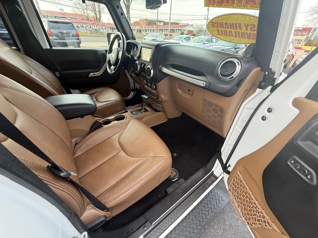 Jeep Wrangler Unlimited Sahara 4WD 2013