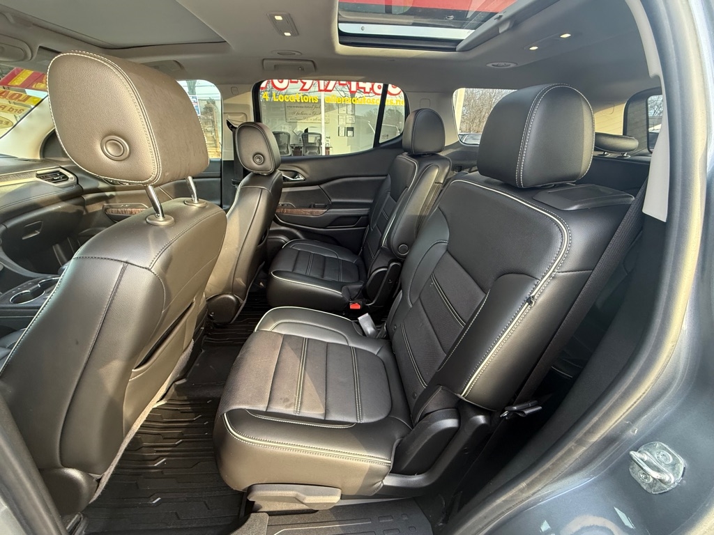 GMC Acadia Denali AWD 2021