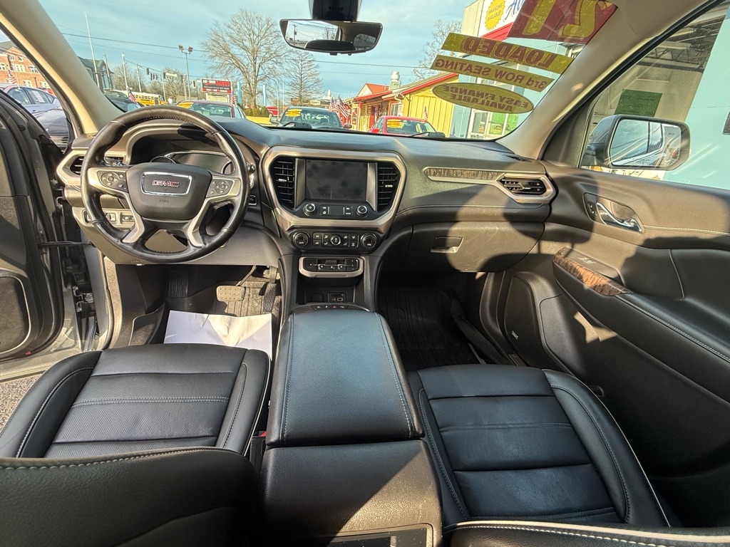 GMC Acadia Denali AWD 2021