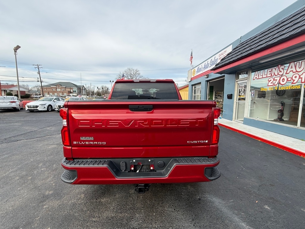 Chevrolet Silverado 1500 Custom Crew Cab Long Box 4WD 2020
