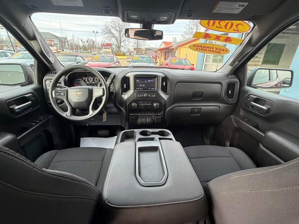 Chevrolet Silverado 1500 Custom Crew Cab Long Box 4WD 2020