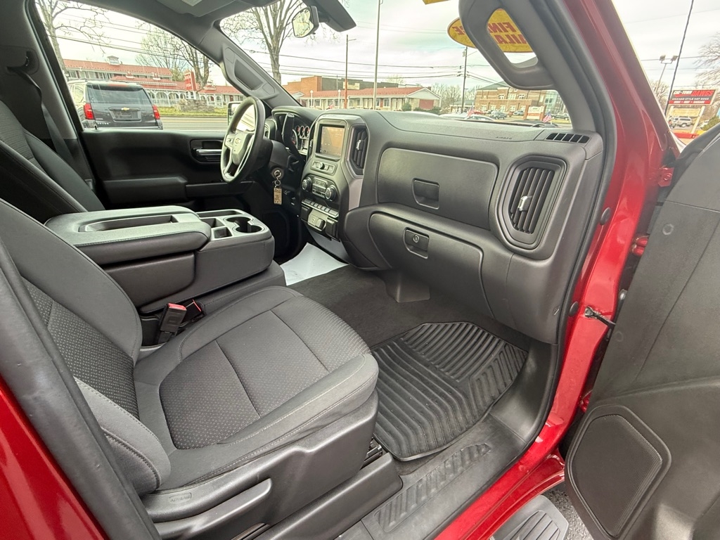 Chevrolet Silverado 1500 Custom Crew Cab Long Box 4WD 2020