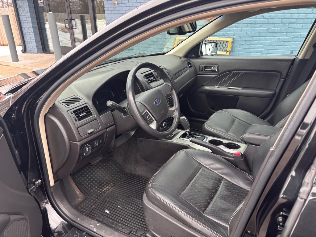 Ford Fusion V6 Sport FWD 2011