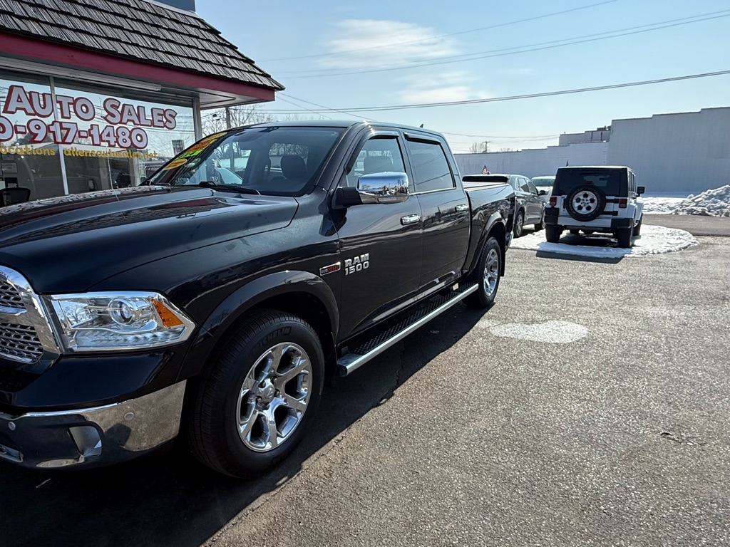 RAM 1500 Laramie Crew Cab SWB 4WD 2018