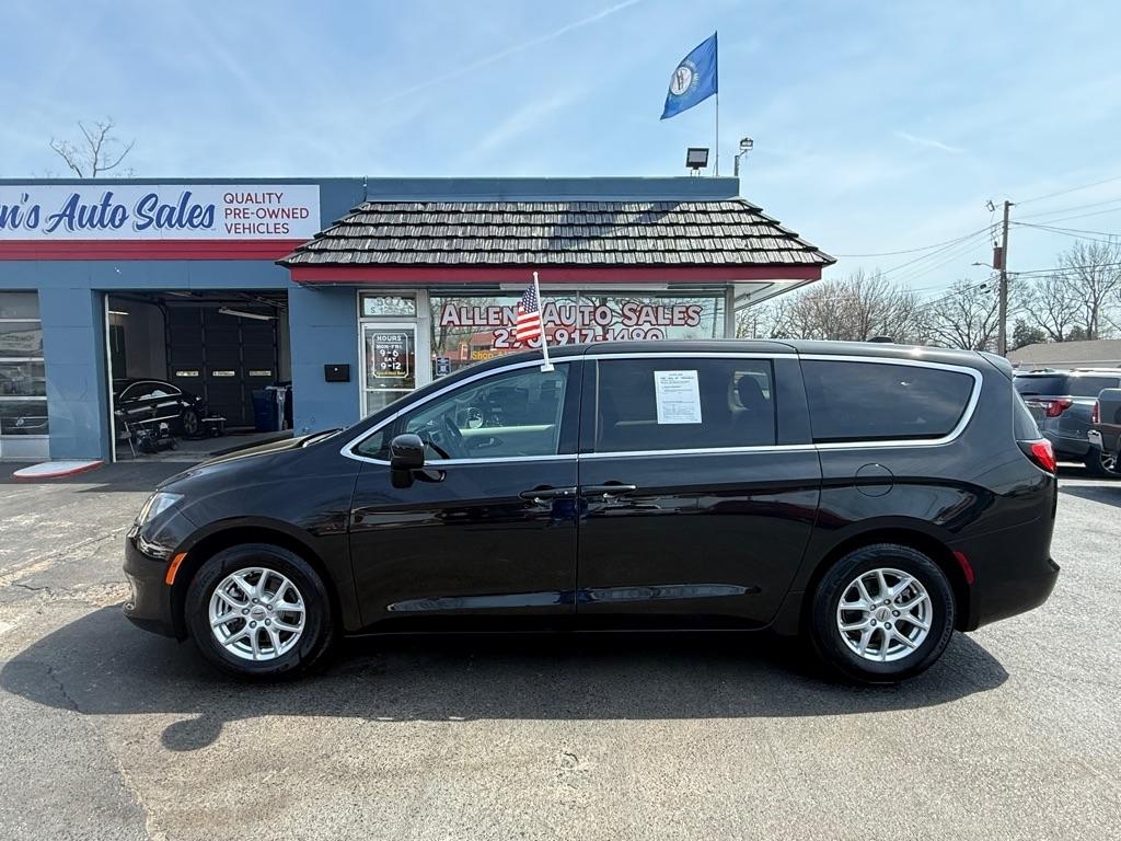2021 Chrysler Voyager LX