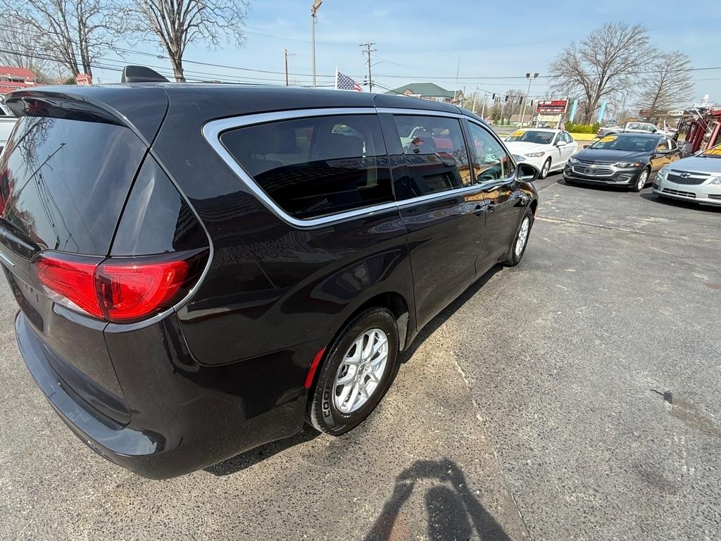 Chrysler Voyager LX 2021