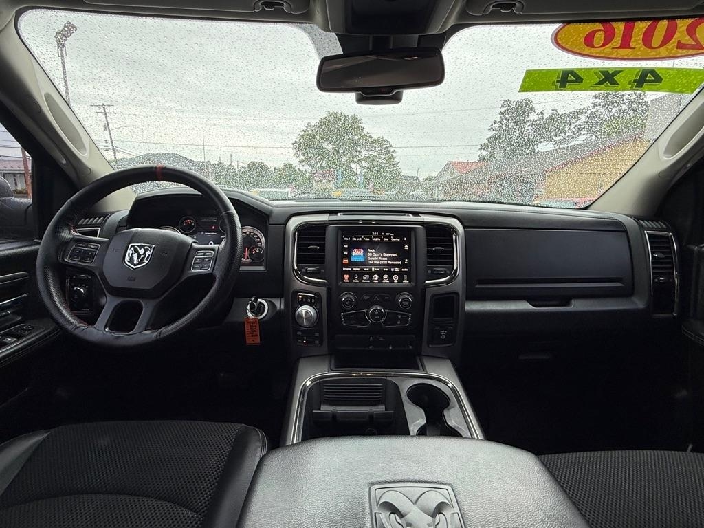 RAM 1500 Sport Crew Cab SWB 4WD 2016