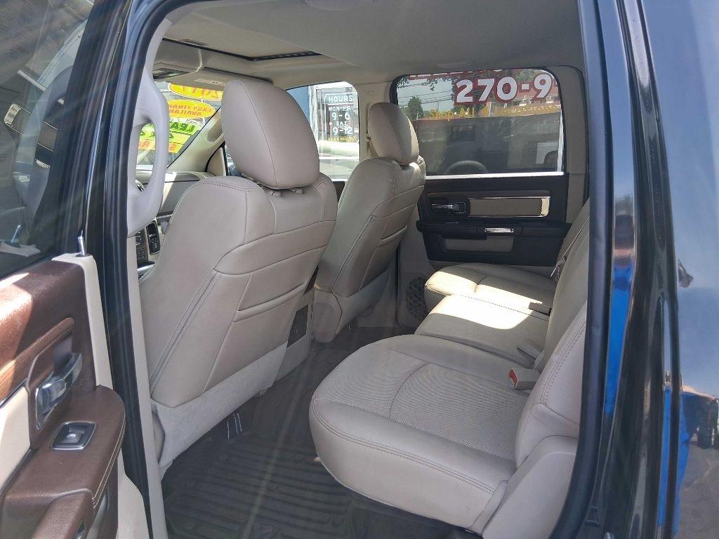 RAM 1500 Laramie Crew Cab SWB 4WD 2017