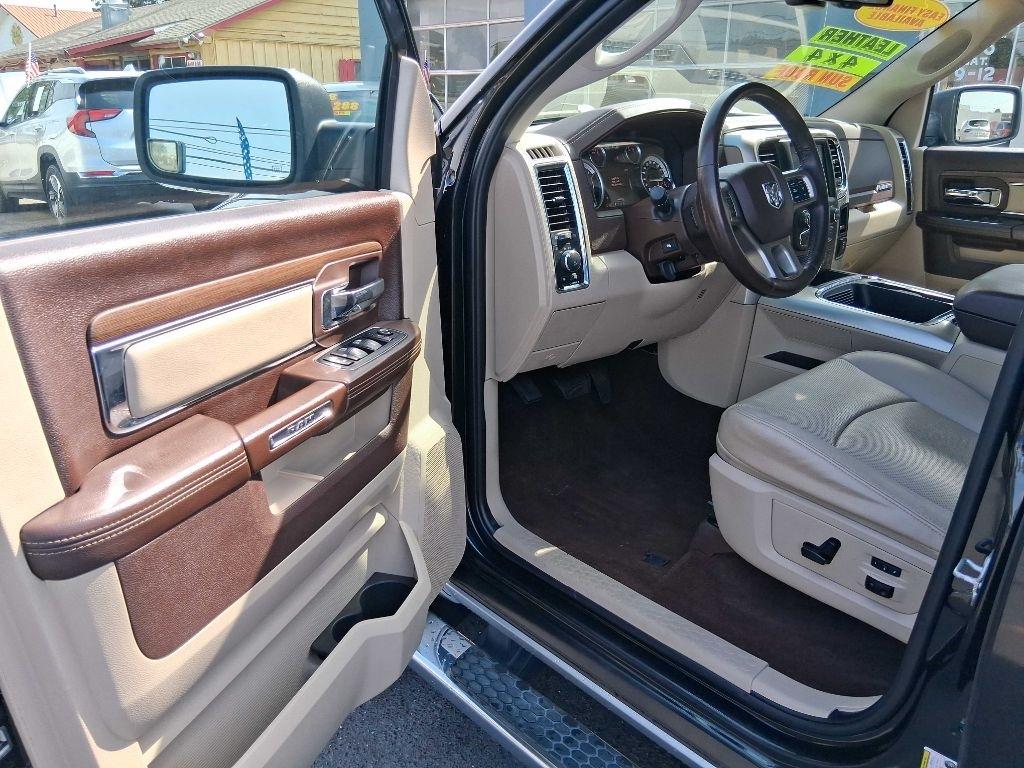 RAM 1500 Laramie Crew Cab SWB 4WD 2017