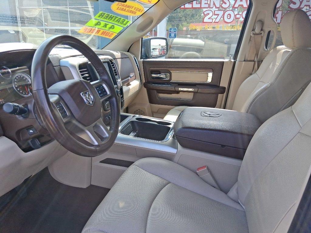 RAM 1500 Laramie Crew Cab SWB 4WD 2017