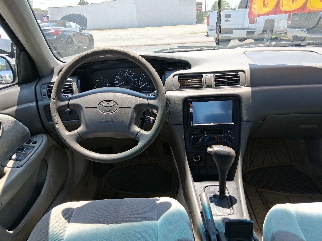 Toyota Camry CE 1998