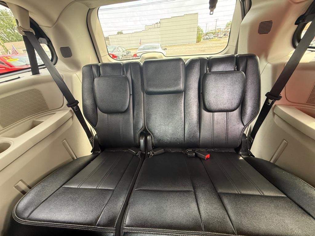 Chrysler Town & Country Touring-L 2016