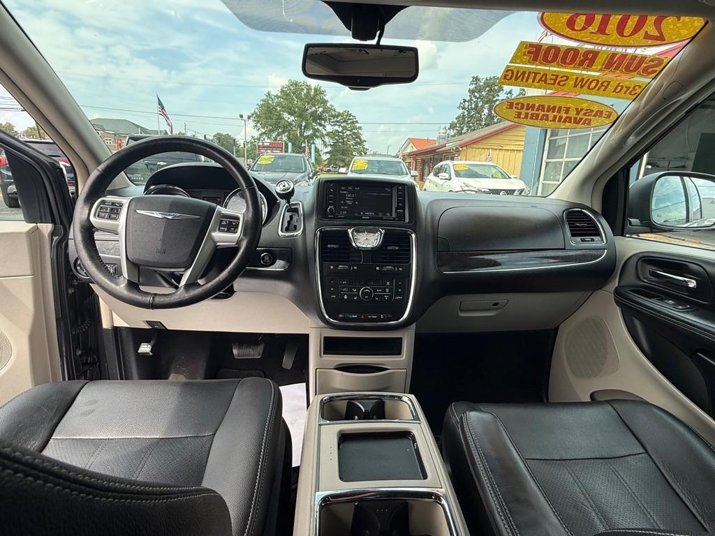 Chrysler Town & Country Touring-L 2016