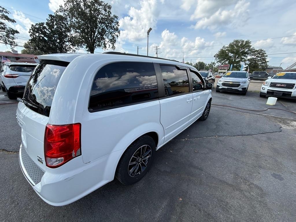 Dodge Grand Caravan R/T 2016
