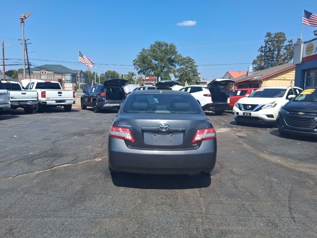 Toyota Camry Base 6-Spd AT 2011