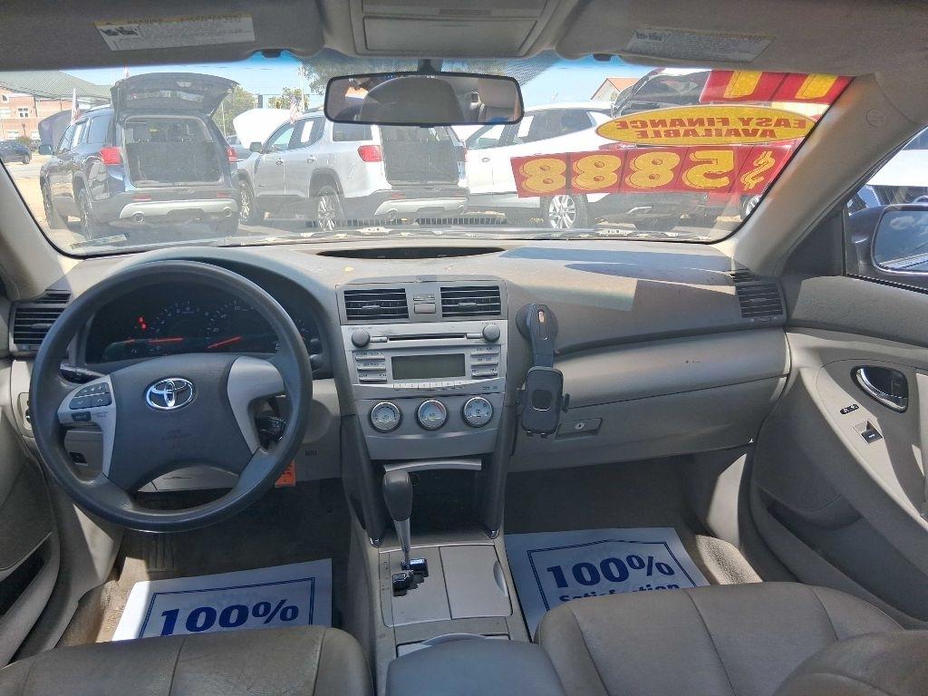Toyota Camry Base 6-Spd AT 2011