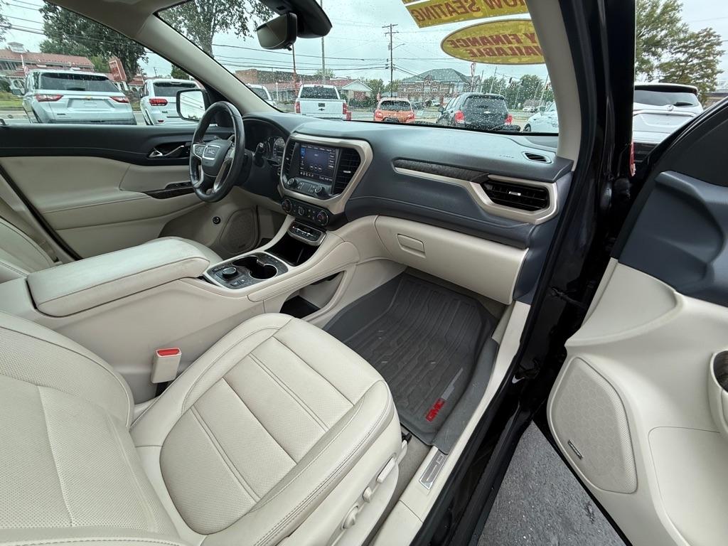 GMC Acadia Denali AWD 2020