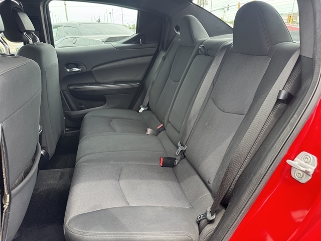 Dodge Avenger 4dr Sdn SE 2013 Dodge Avenger 4dr Sdn SE 2013