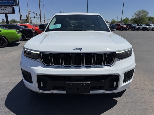 Jeep Grand Cherokee Overland 4x4 2022 Jeep Grand Cherokee Overland 4x4 2022