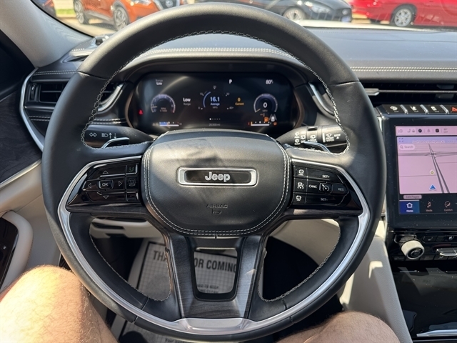 Jeep Grand Cherokee Overland 4x4 2022 Jeep Grand Cherokee Overland 4x4 2022