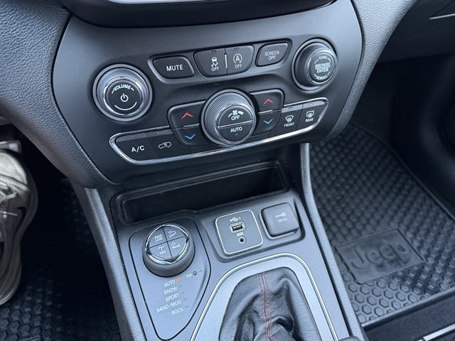 Jeep Cherokee Trailhawk 4x4 2021 Jeep Cherokee Trailhawk 4x4 2021