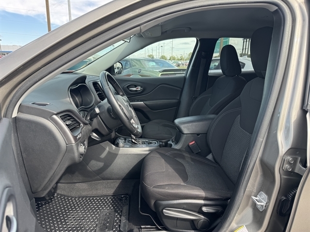 Jeep Cherokee Latitude 4x4 2019 Jeep Cherokee Latitude 4x4 2019