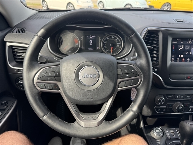 Jeep Cherokee Latitude 4x4 2019 Jeep Cherokee Latitude 4x4 2019