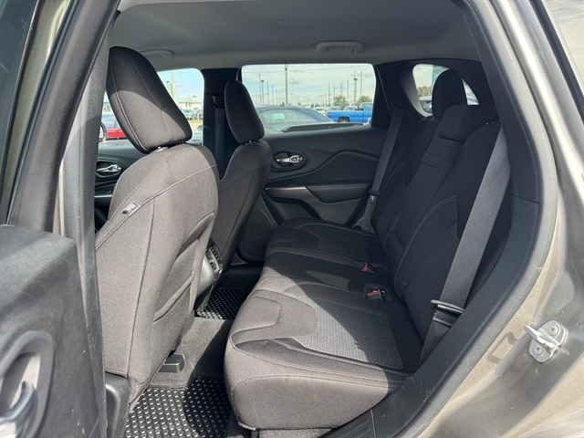 Jeep Cherokee Latitude 4x4 2019 Jeep Cherokee Latitude 4x4 2019