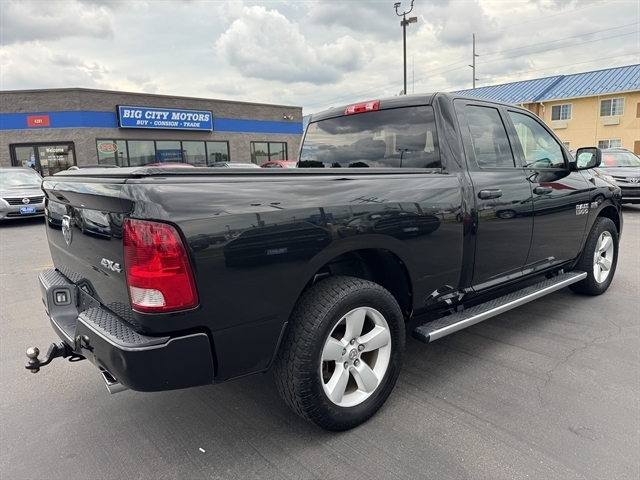 RAM 1500 4WD Quad Cab 140.5" Express 2016 RAM 1500 4WD Quad Cab 140.5" Express 2016