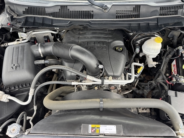 RAM 1500 4WD Quad Cab 140.5" Express 2016 RAM 1500 4WD Quad Cab 140.5" Express 2016