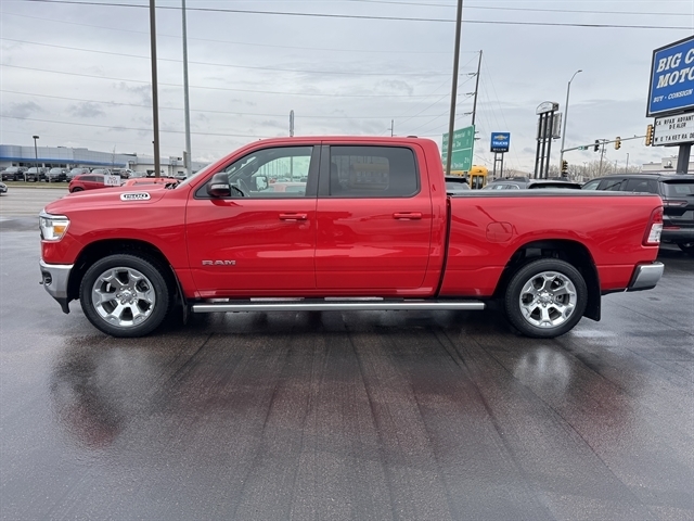 RAM 1500 Big Horn 4x4 Crew Cab 6'4" Box 2021 RAM 1500 Big Horn 4x4 Crew Cab 6'4" Box 2021