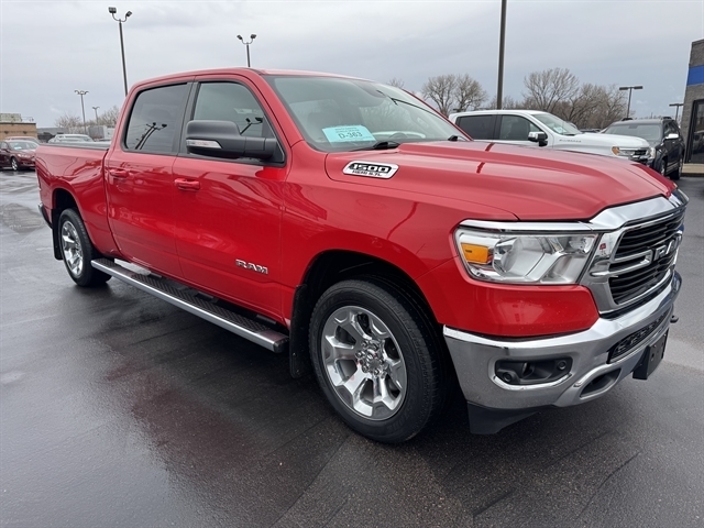 RAM 1500 Big Horn 4x4 Crew Cab 6'4" Box 2021 RAM 1500 Big Horn 4x4 Crew Cab 6'4" Box 2021