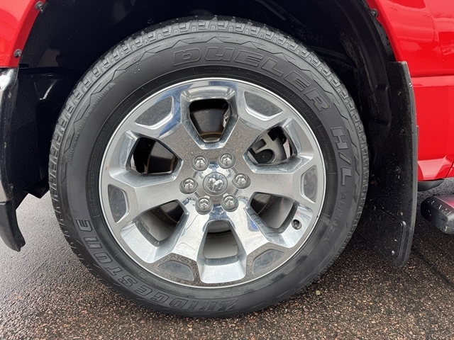 RAM 1500 Big Horn 4x4 Crew Cab 6'4" Box 2021 RAM 1500 Big Horn 4x4 Crew Cab 6'4" Box 2021