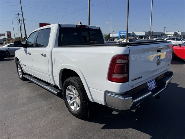 RAM 1500 Laramie 4x4 Crew Cab 5'7" Box 2022 RAM 1500 Laramie 4x4 Crew Cab 5'7" Box 2022