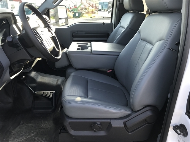 Ford Super Duty F-550 DRW 4WD SuperCab 162" WB 60" CA XL 2011 Ford Super Duty F-550 DRW 4WD SuperCab 162" WB 60" CA XL 2011