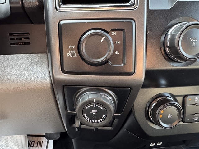 Ford F-150 XLT 4WD SuperCab 6.5' Box 2019 Ford F-150 XLT 4WD SuperCab 6.5' Box 2019