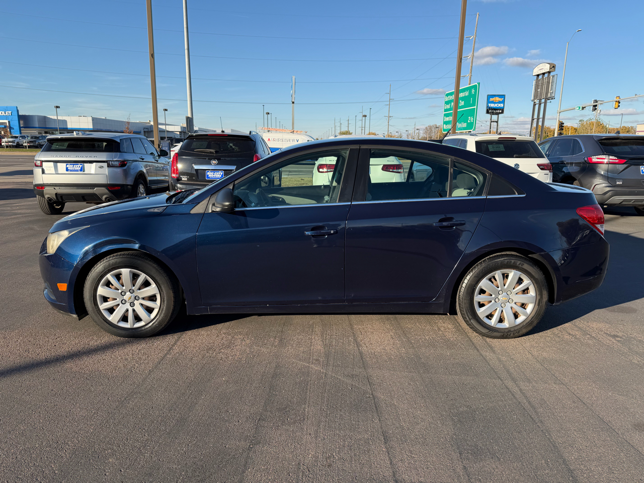 Chevrolet Cruze 4dr Sdn LS 2011 Chevrolet Cruze 4dr Sdn LS 2011